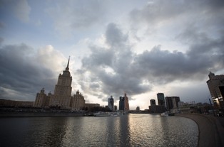 Wojna Rosji z Zachodem trwa od dawna. Zobacz, jaką strategię przyjęła Moskwa