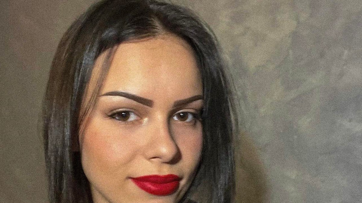 ZA 2 GODINE ZAVRŠILA 2 IZUZETNO TEŠKA FAKULTETA! Lepa Anđela, ponos Srbije - Ovo je njen put od izbeglištva do vrha Evrope: 