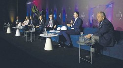 Ukraina: na razie modernizacja, odbudowa po wygranej wojnie