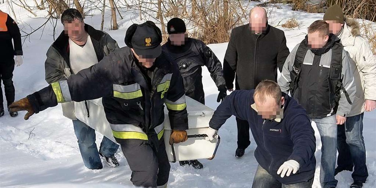 Matka i córki utonęły karmiąc łabędzie. Nowe fakty