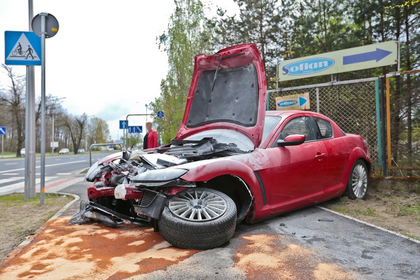 Wypadek sportowej mazdy RX8 w Zielonej Górze