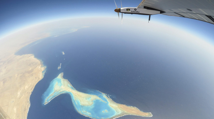 A Solar Impulse 2 világ körüli útja / Fotó: MTI  