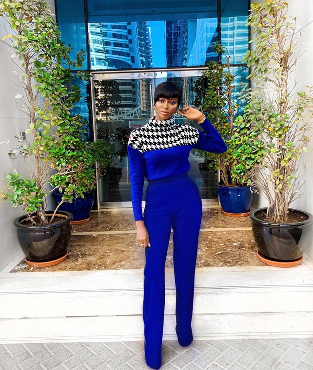 Olarslim has no boundaries with cobalt blue [Credit: Instagram/ Ola Adewale]