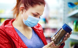 Czego Polacy najbardziej się boją w czasie pandemii? Nowe BADANIA