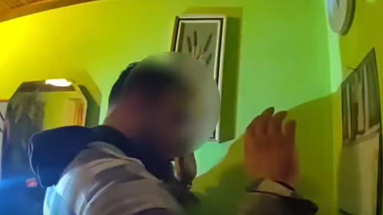 Zlodej sa vlámal do domu v Nováčanoch.