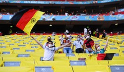 Niemiecki ekspert o Euro: UEFA ma krew na rękach