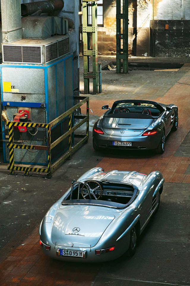 Mercedesy SLS AMG Roadster i 300 SLS: rodzinne spotkanie