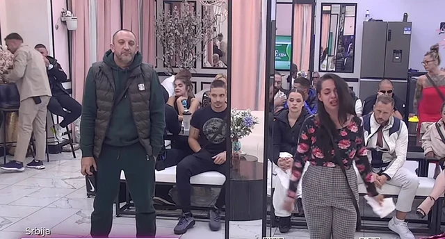 EMOTIVNI SLOM RADE JOVANOVIĆ: Sumnja da je trudna sa sinom Stoje, Milan je optužio da glumi - poručila kroz suze: 'Brukam svoju porodicu!'