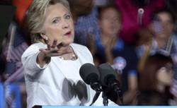 Sztab Clinton krytykuje decyzję FBI w sprawie archiwum Billa Clintona