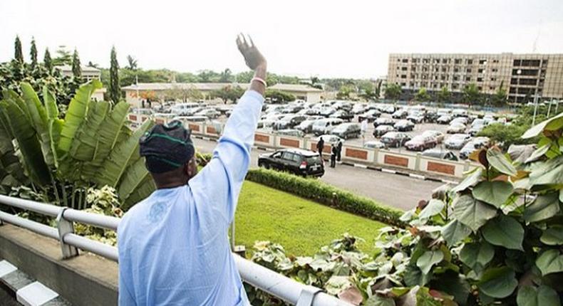 Babatunde Fashola spends last day in office as Lagos State Governor