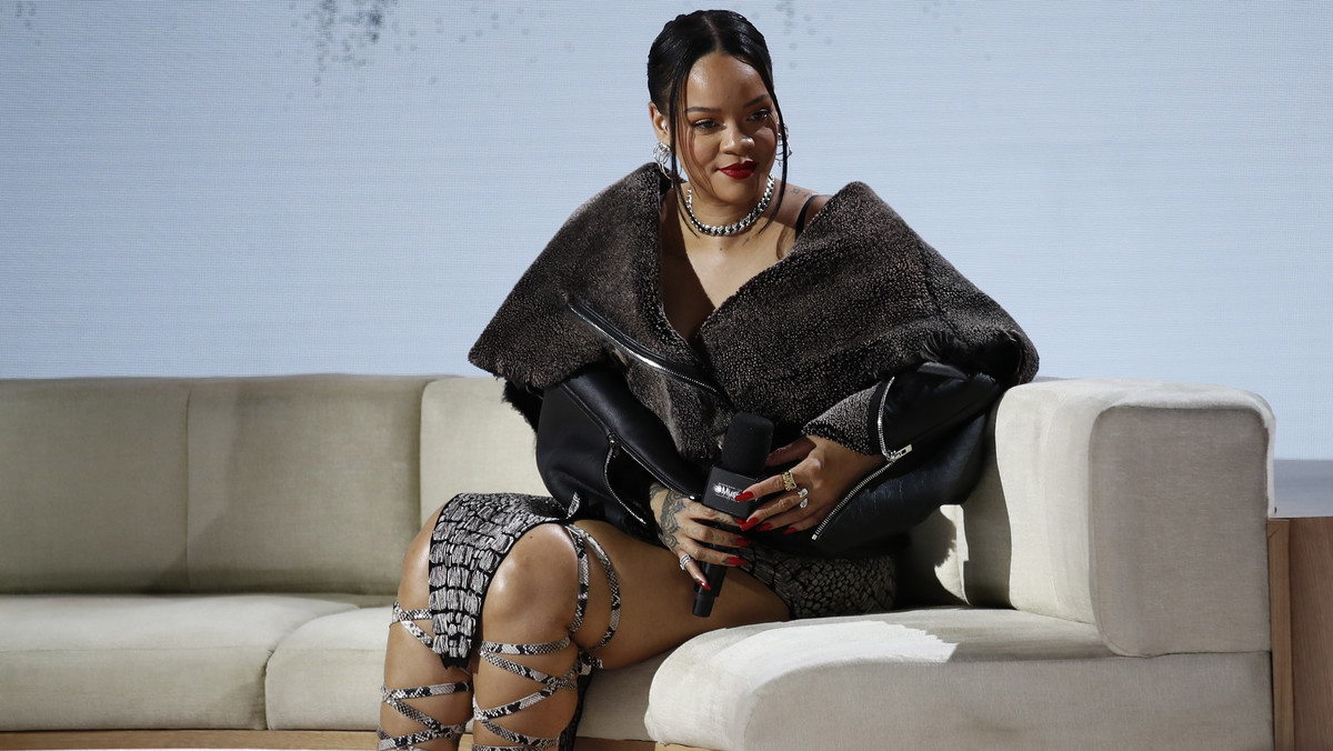 W jaki sposób Rihanna — nie mając własnego stylu — stała się ikoną stylu