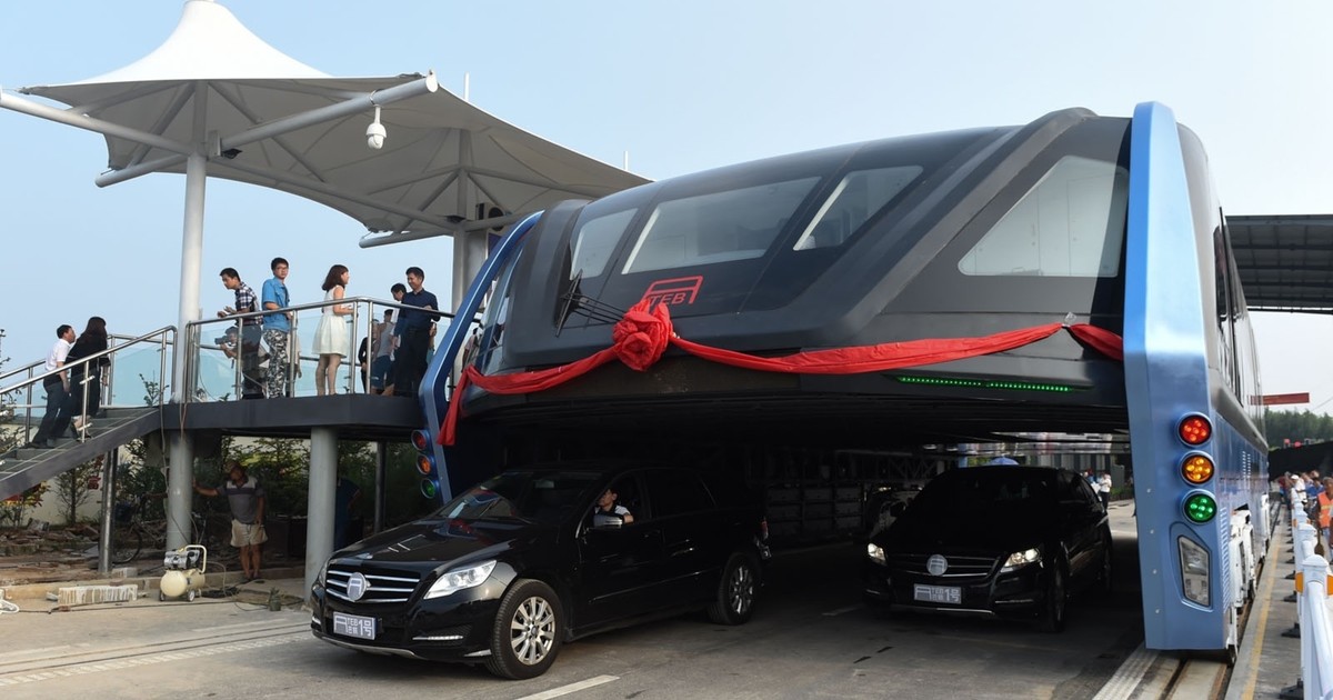 Autorzy zbiórki na chiński "autobus jeżdżący nad korkami" aresztowani za oszustwo