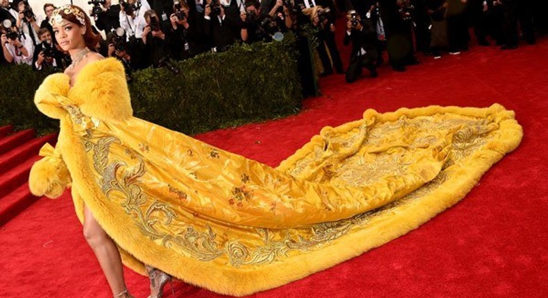 Rihanna on the red carpet of the Met Gala 2015