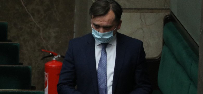 Delegowanie prokuratorów do jednostek niższego szczebla. "Ewidentna szykana"