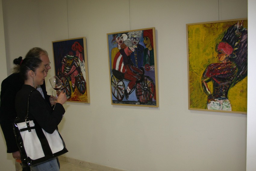 Na izložbi se mogu videti 15 radova i 12 ogromnih kolaža crteža koji do sada nisu bili izlagani