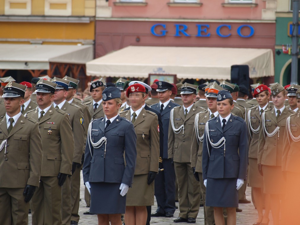 Ppor. Maria stała za największym w historii Żandarmerii Wojskowej aresztowaniem 97 osób w związku z kradzieżą olbrzymich ilości paliwa lotniczego. To nie przeszkodziło jej szefowi przesunąć jej do mniej prestiżowego wydziału, kiedy stała się niewygodna.