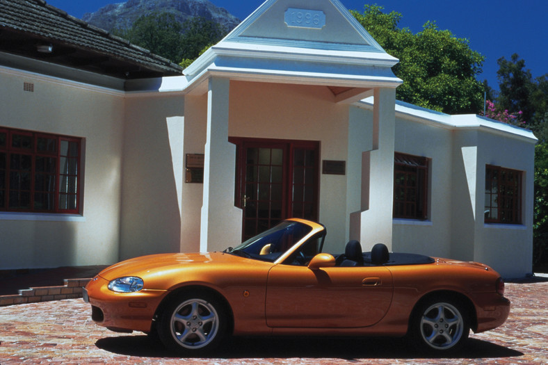 Mazda MX-5 II gen