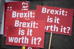 Ciąg dalszy brexitu. Timmermans: "Będziemy kontynuować proces ratyfikacji umowy"