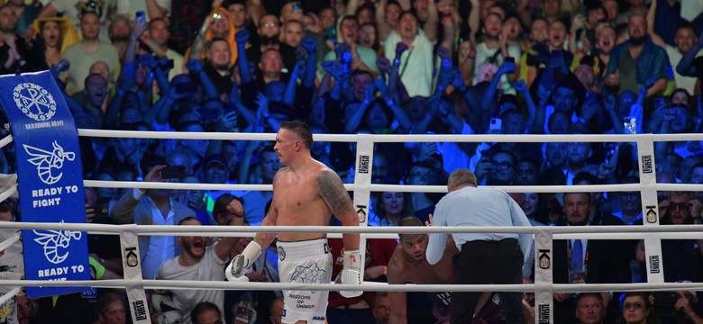 Oleksandr Usyk znokautował Daniela Dubois w walce o cztery mistrzowskie pasy