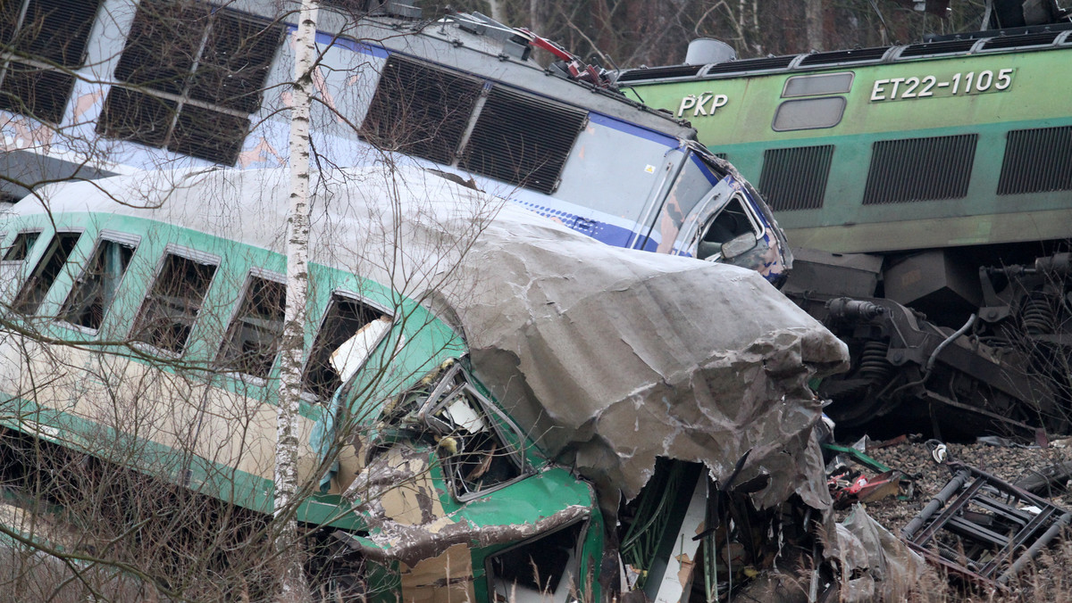 Większość katastrof kolejowych wynika z błędu człowieka - niedbałego wykonywania przepisów