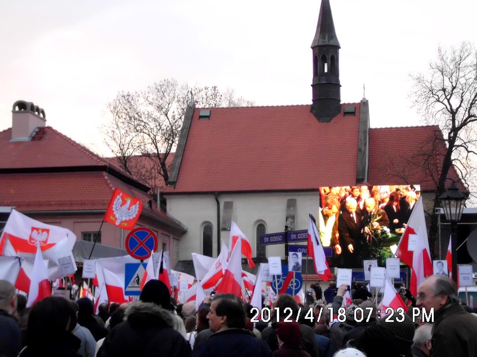 Druga rocznica pogrzebu Pary Prezydenckiej w Krakowie, Fot. Małgorzata W/Daj znać!