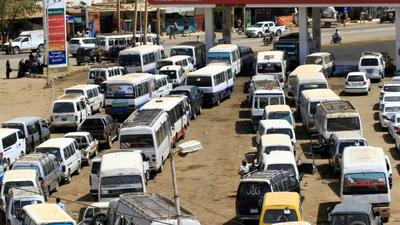 Petrol queues resurface, marketers sell ₦350 per litre