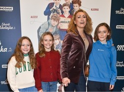 Świetna ekipa: Anna Kalczyńska z dziećmi na pokazie filmu. FOTO