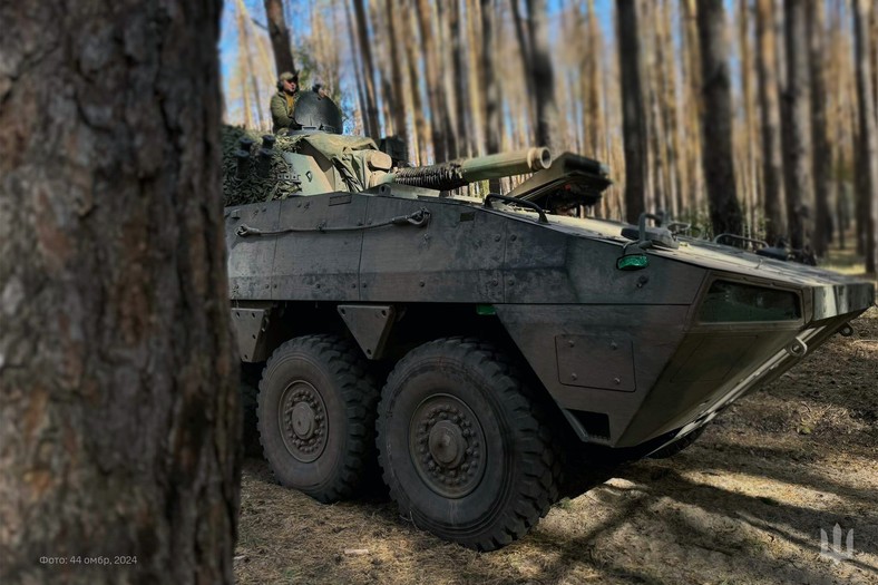 Moździerz samobieżny M120 Rak. Wozy trafiły na Ukrainę w 2023 roku.