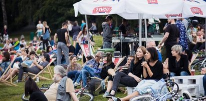 Pływająca estrada po raz ostatni. Muchy zagrają na zakończenie wakacji