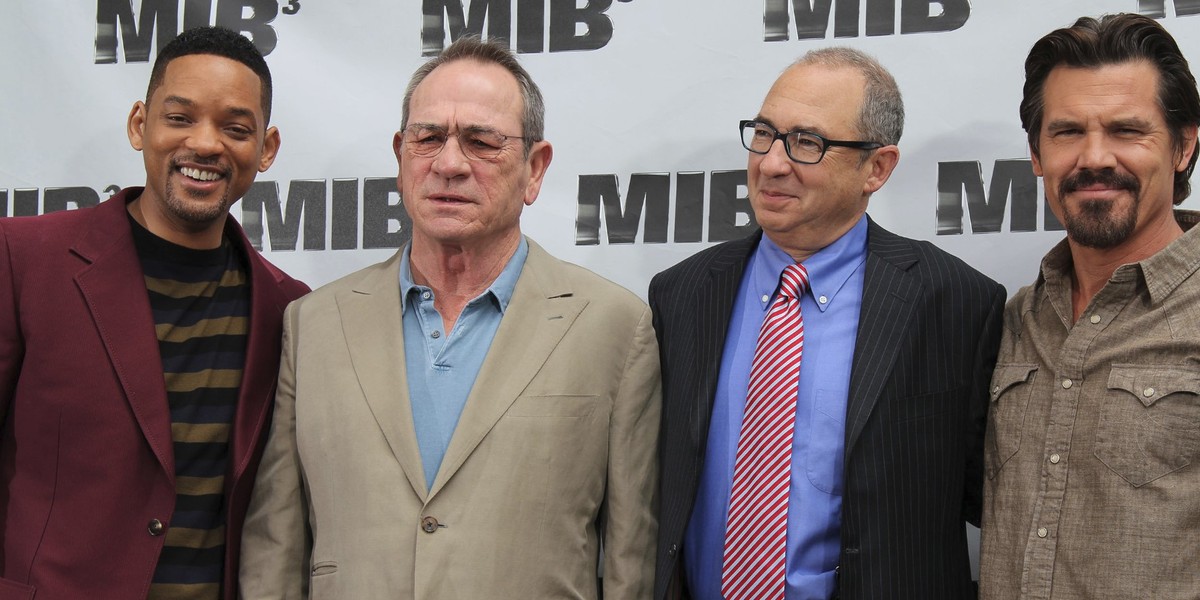 Od lewej: Will Smith, Tommy Lee Jones, Barry Sonnenfeld, Josh Brolin na premierze "Men In Black 3"