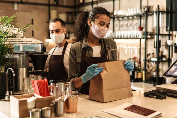 Mimo pandemii właściciele restauracji decydują się na otwarcie swoich lokali