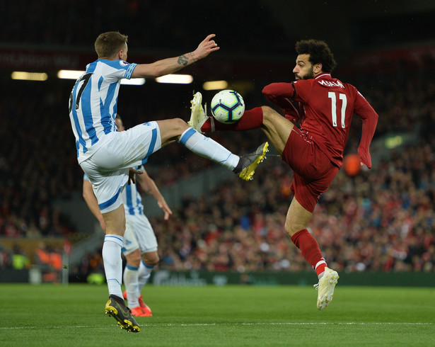 Liverpool nie rezygnuje z walki o tytuł. "The Reds" rozbili Huddersfield Town