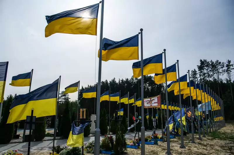 Groby ukraińskich żołnierzy w okupowanym na początku inwazji Irpieniu pod Kijowem