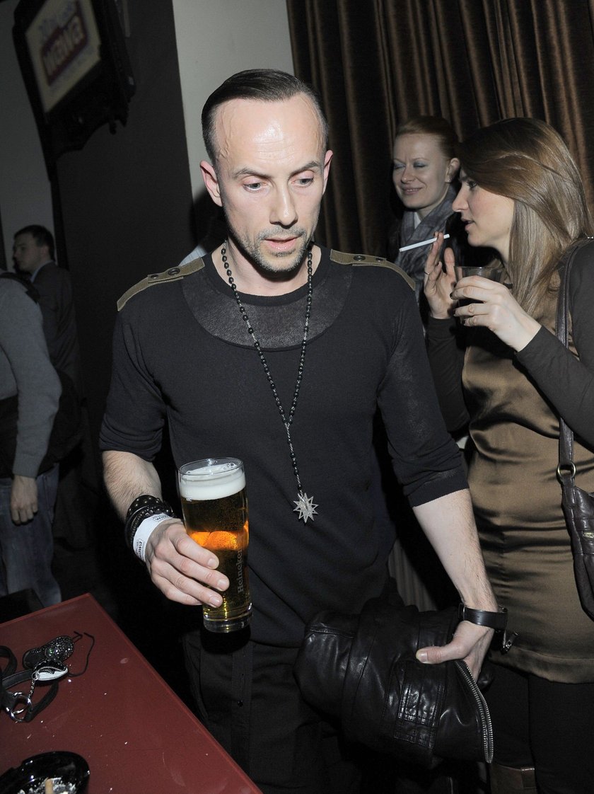 Nergal uwielbia bycie singlem