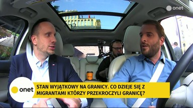 Janusz Kowalski o sytuacji na granicy polsko-białoruskiej: mamy do czynienia z procedrem przestępczym, jeśli kilka biur podróży sprowadza imigrantów