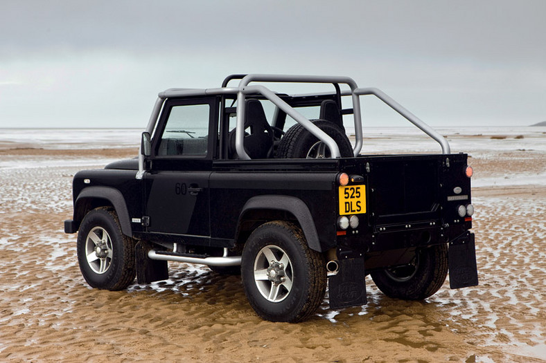 Land Rover Defender SVX: zalotny sześćdziesięciolatek