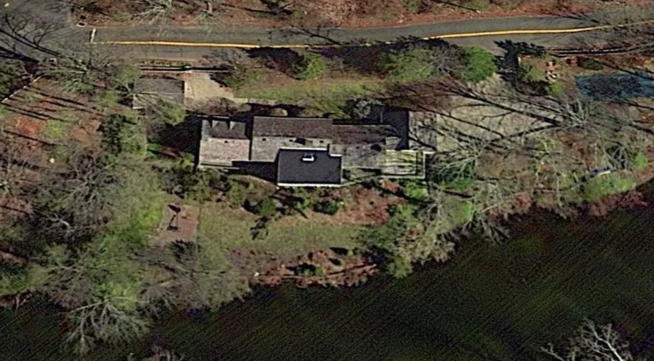 Zdjęcie satelitarne jednej z posiadłości Charlesa Zegara, współzałożyciela agencji Bloomberg