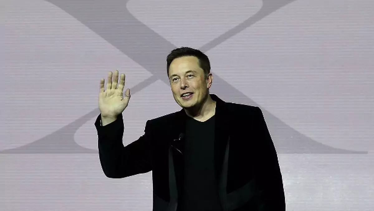 Elon Musk osobiście anulował zamówienie klienta... bo ten obrażał jego elektryczne samochody