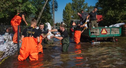 Powódź dotarła do Ścinawy i Głogowa. Woda wdziera się na ulice. Trwa walka z żywiołem