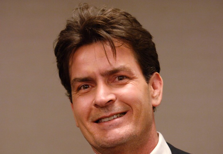 Charlie Sheen, najsłynniejszy bywalec klinik leczących uzależnienia