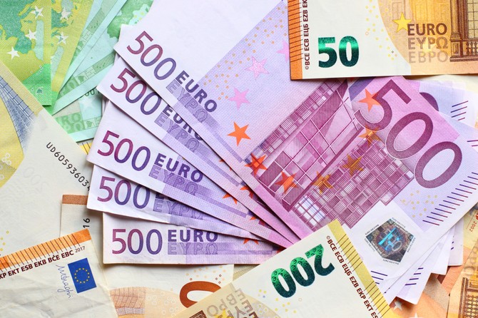 Baba Vanga prorekla da bi ovi horoskopski znaci u 2025. mogli da postanu milioneri
