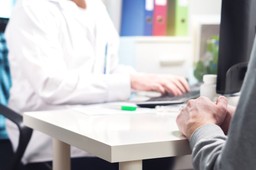 Urlop zdrowotny 2024. Kto może z niego skorzystać? Nie tylko nauczyciele [LISTA]