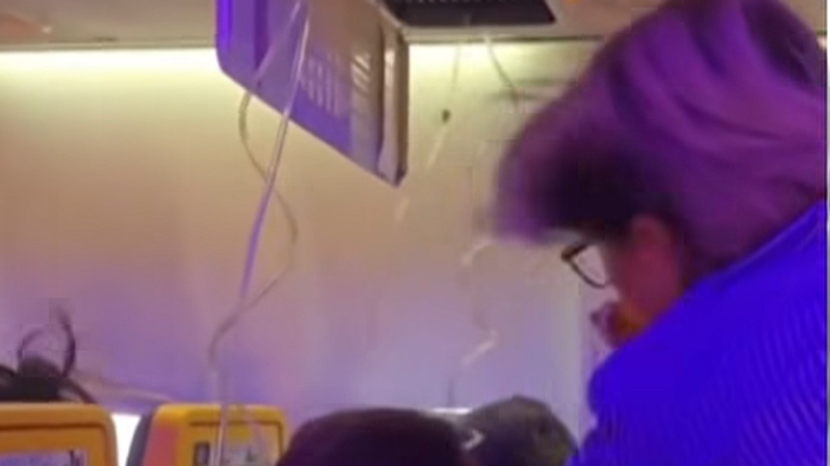Srbin zamalo ispao iz aviona