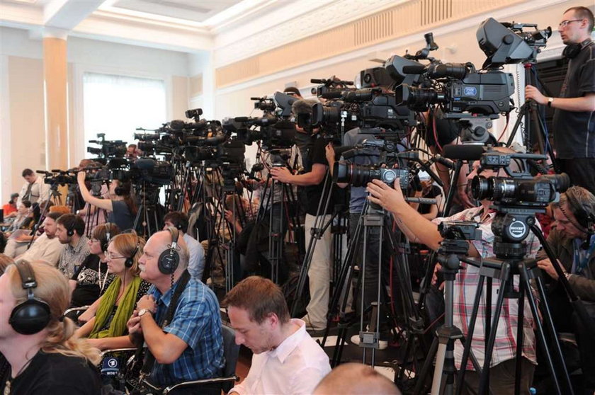 Rodziny Ofiar na konferencji ministra Millera