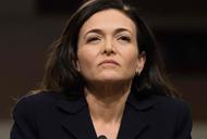 Dyrektor operacyjna Facebooka Sheryl Sandberg zeznaje przed senacką komisją ds. wywiadu na Kapitolu w Waszyngtonie, 5 września 2018 r. (Fot. Jim WATSON / AFP)