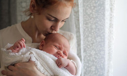 Zez zbieżny i rozbieżny u niemowlaka - objawy, typy i leczenie. Czym jest zez?