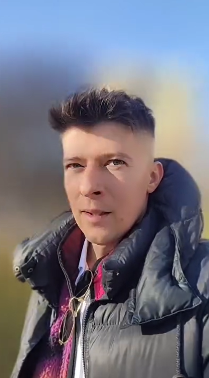 Moderátor Rasťo Iliev.