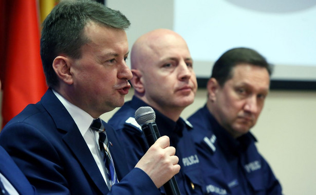 Minister Błaszczak ujawnia, ile razy policja inwigilowała w ubiegłym roku