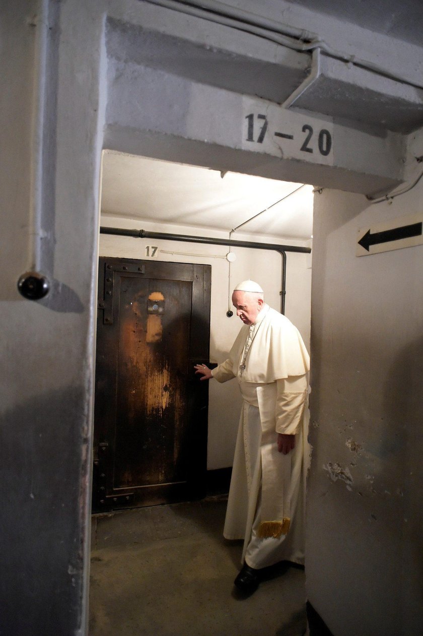 Papież Franciszek w obozie Auschwitz-Birkenau