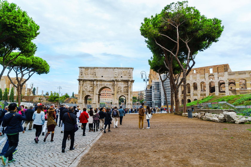 Niekontrolowana turystyka zagraża dziedzictwu Włoch